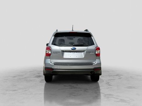 Used 2014 Subaru Forester 2.5i Touring AWD/4WD image 5