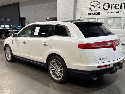 Used 2013 Lincoln MKT AWD image 22