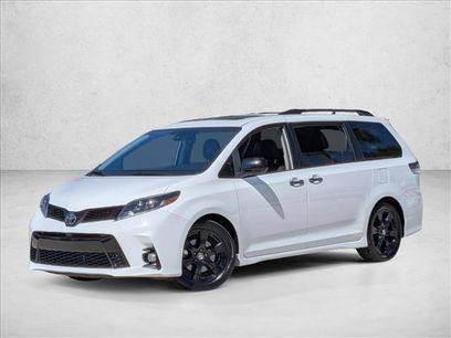 Used 2020 Toyota Sienna SE Premium
