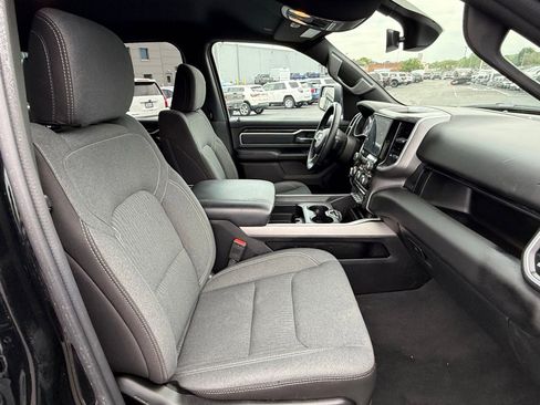 Used 2022 RAM 1500 Big Horn AWD/4WD image 16