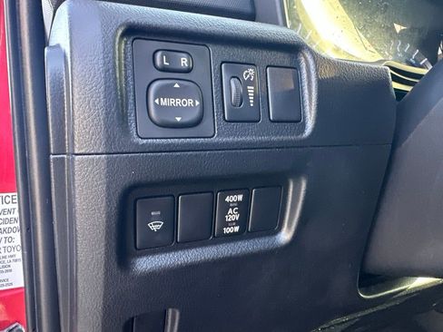 Used 2019 Toyota 4Runner TRD Off-Road Premium AWD/4WD image 18