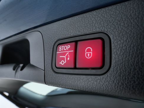Certified 2022 Mercedes-Benz GLB 35 AMG 4MATIC image 8