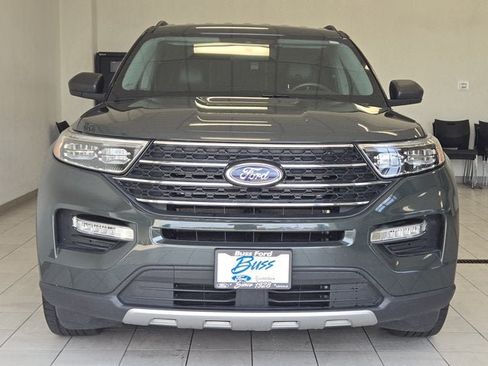 Used 2023 Ford Explorer XLT w/ Equipment Group 202A AWD/4WD image 2