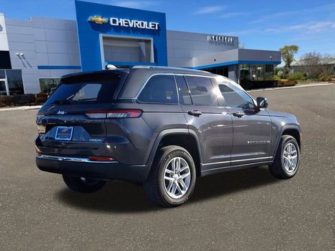 Used 2023 Jeep Grand Cherokee Laredo image 8