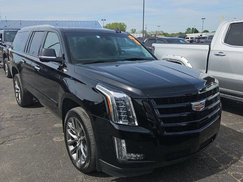 Used 2020 Cadillac Escalade ESV Premium Luxury w/ Escalade Sport Edition AWD/4WD image 4