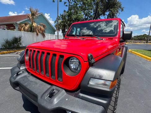 Used 2020 Jeep Wrangler Sport AWD/4WD image 2