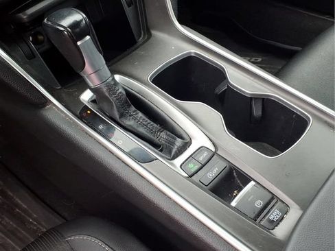 Used 2021 Honda Accord Sport image 11