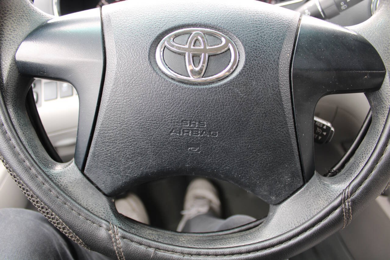 Used 2011 Toyota Highlander 2WD image 15