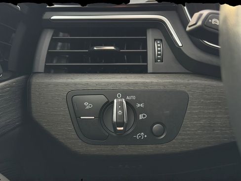 Used 2024 Audi A4 2.0T Premium Plus image 18