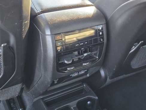 Used 2023 Jeep Grand Cherokee L Limited image 28