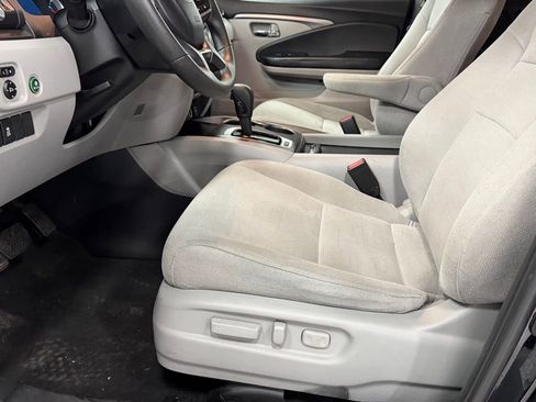 Used 2020 Honda Pilot EX image 12