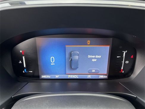 Used 2025 Ford Escape ST-Line Select w/ Class II Trailer Tow Package image 10