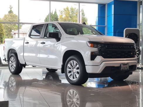 Used 2026 Chevrolet Silverado 1500 Custom RWD image 31