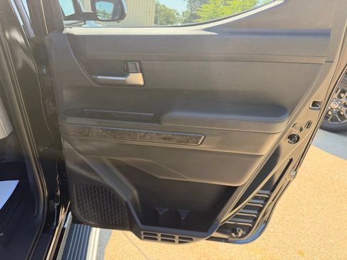 Certified 2025 Toyota Tacoma Limited AWD/4WD image 40