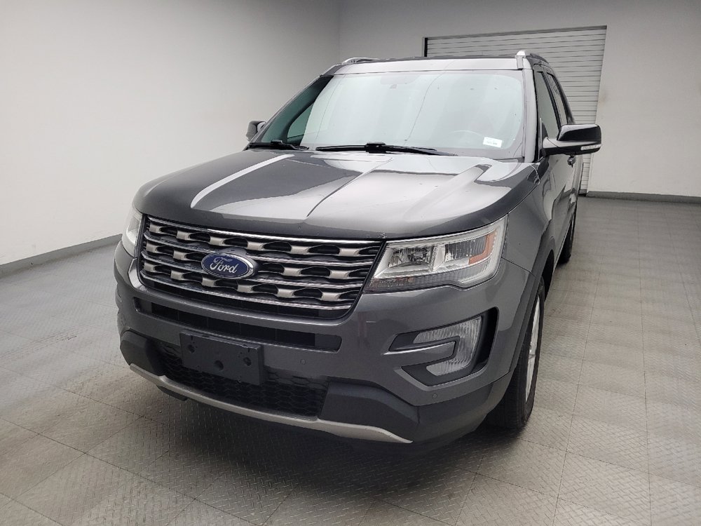 Used 2017 Ford Explorer XLT w/ Equipment Group 202A AWD/4WD image 15