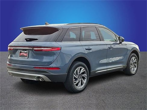 New 2026 Lincoln Corsair Premiere image 3