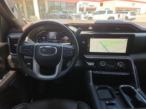 Used 2024 GMC Sierra 2500 Denali w/ Technology Package AWD/4WD image 12