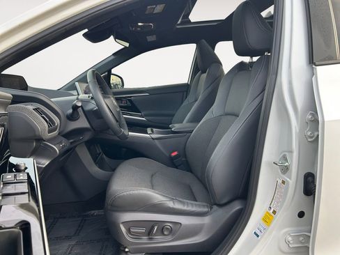 Used 2024 Toyota bZ4X XLE w/ Weather Package image 15