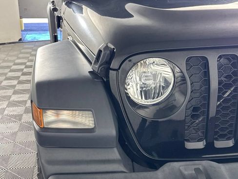 Used 2024 Jeep Wrangler Unlimited Sport AWD/4WD image 40