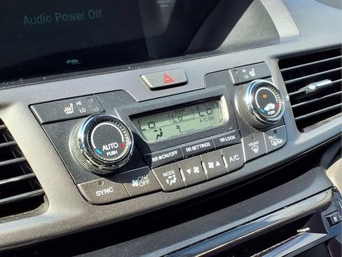 Used 2015 Honda Odyssey Touring Elite image 5