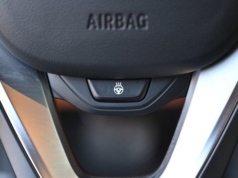 Used 2024 BMW 330i xDrive Sedan w/ Premium Package image 23