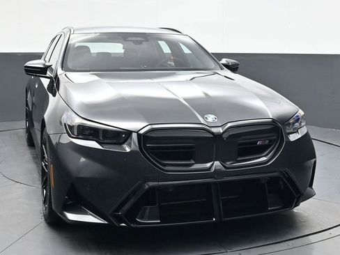 Used 2026 BMW M5 Touring image 11