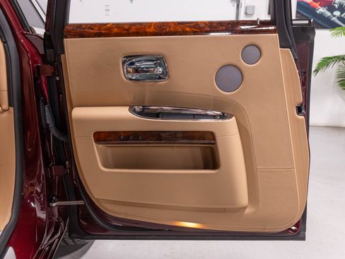 Used 2011 Rolls-Royce Ghost RWD image 8