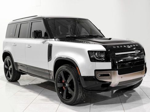 Used 2023 Land Rover Defender 110 X image 3