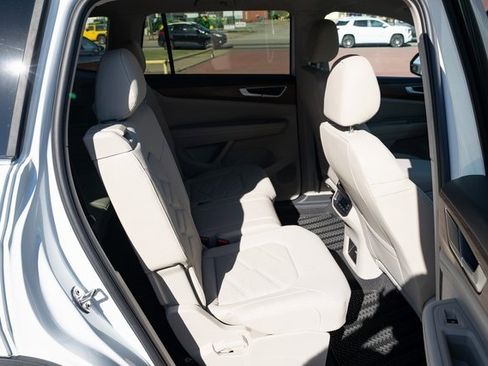 New 2026 Volkswagen Atlas SE image 38