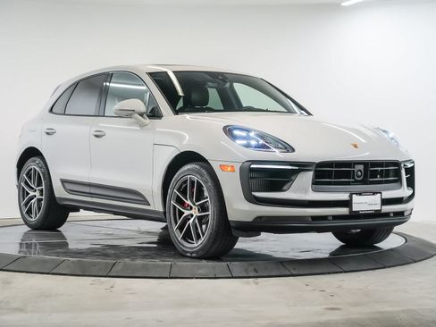 Certified 2024 Porsche Macan S AWD/4WD image 7