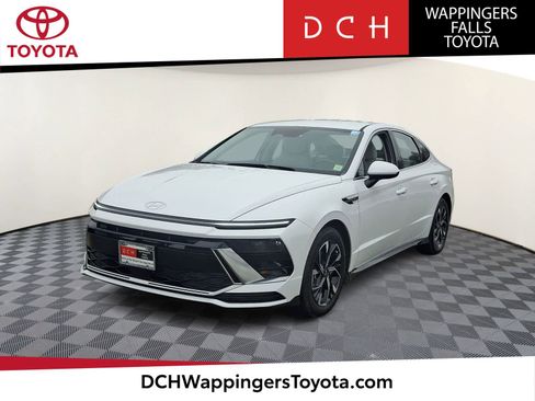 Used 2024 Hyundai Sonata SEL image 1