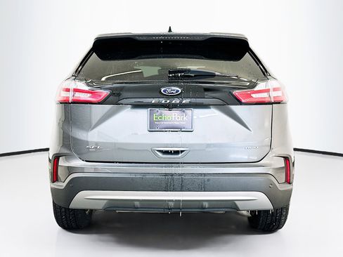 Used 2024 Ford Edge SEL image 7