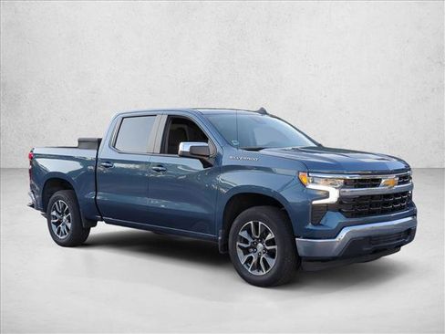 Used 2024 Chevrolet Silverado 1500 LT RWD image 3