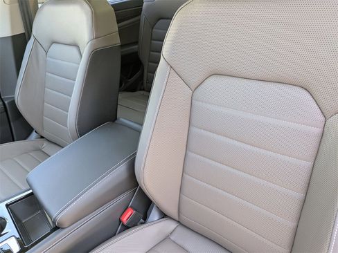 New 2025 Volkswagen Atlas SEL image 16