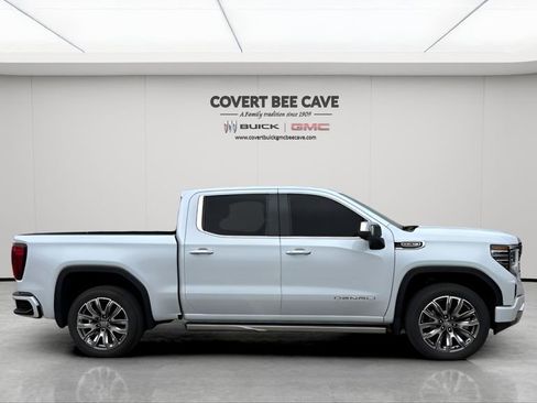New 2026 GMC Sierra 1500 Denali w/ Denali Reserve Package image 11