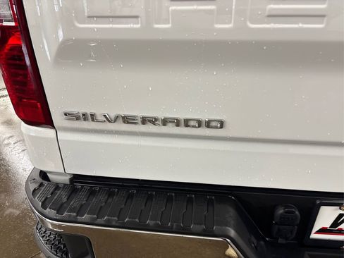 Used 2023 Chevrolet Silverado 1500 LT image 15