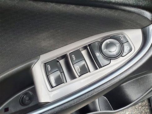 Used 2017 Chevrolet Malibu LT image 10