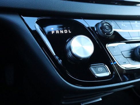 New 2026 Chrysler Voyager LX image 7