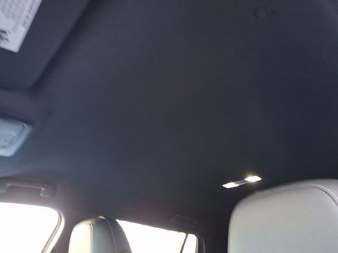 Used 2025 Chevrolet Equinox LT w/ Convenience Package II image 15