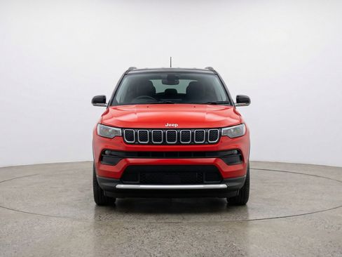 Used 2025 Jeep Compass Limited image 2