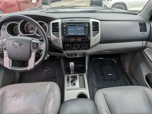 Used 2015 Toyota Tacoma PreRunner w/ SR5 Package RWD image 15