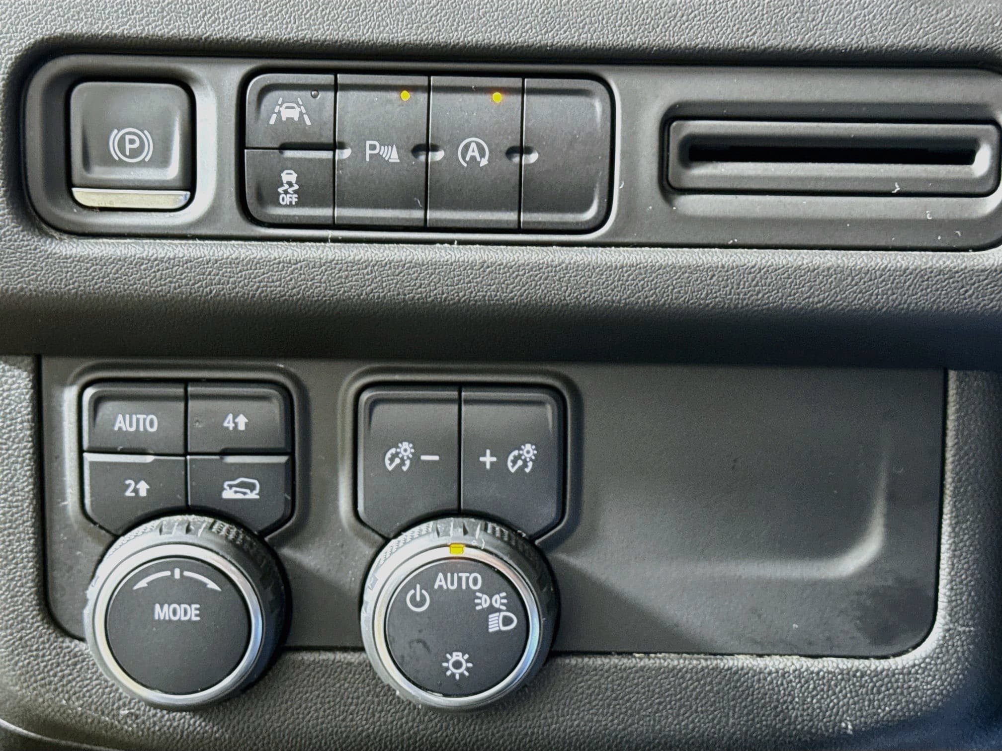 Used 2023 Chevrolet Suburban LS AWD/4WD image 11