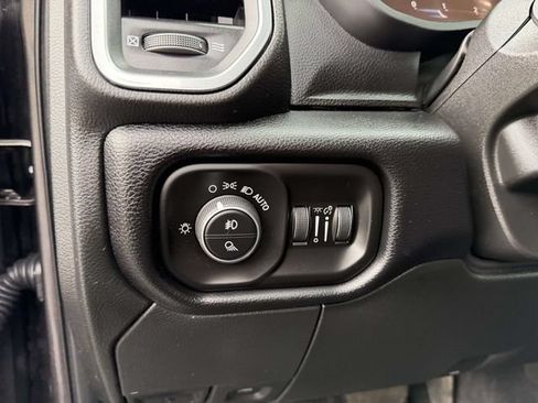Used 2026 RAM 2500 Laramie AWD/4WD image 22