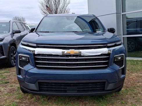New 2026 Chevrolet Traverse LT w/ Driver Confidence Package image 2