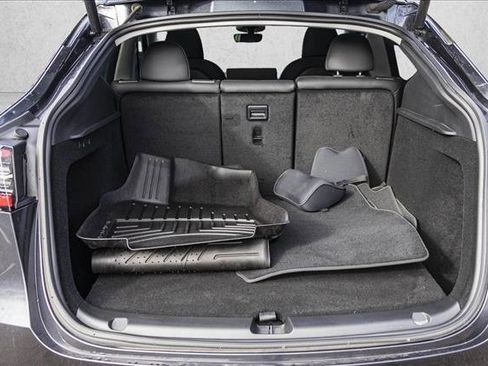 Used 2024 Tesla Model Y Long Range image 25