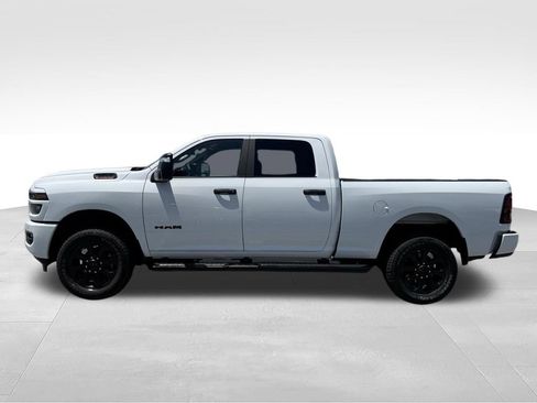 Used 2025 RAM 2500 Big Horn AWD/4WD image 2