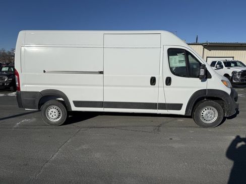 New 2026 RAM ProMaster 2500 w/ Convenience Group image 7