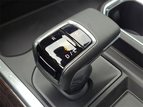 New 2026 GMC Sierra 1500 Elevation image 25