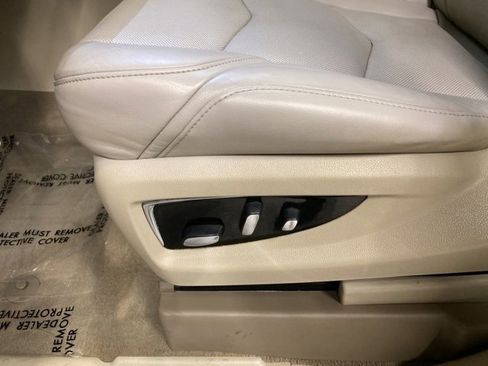 Used 2020 Cadillac Escalade ESV Premium Luxury w/ LPO, Radiant Package image 28