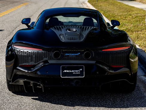 Used 2023 McLaren Artura RWD image 11